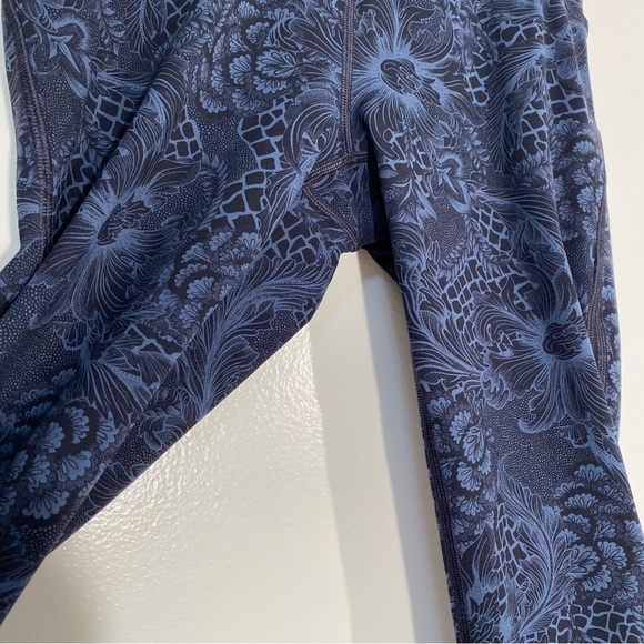 Lululemon Crop Full On Luxtreme Nouveau Mach Blue Black 6 - Picture 7 of 14